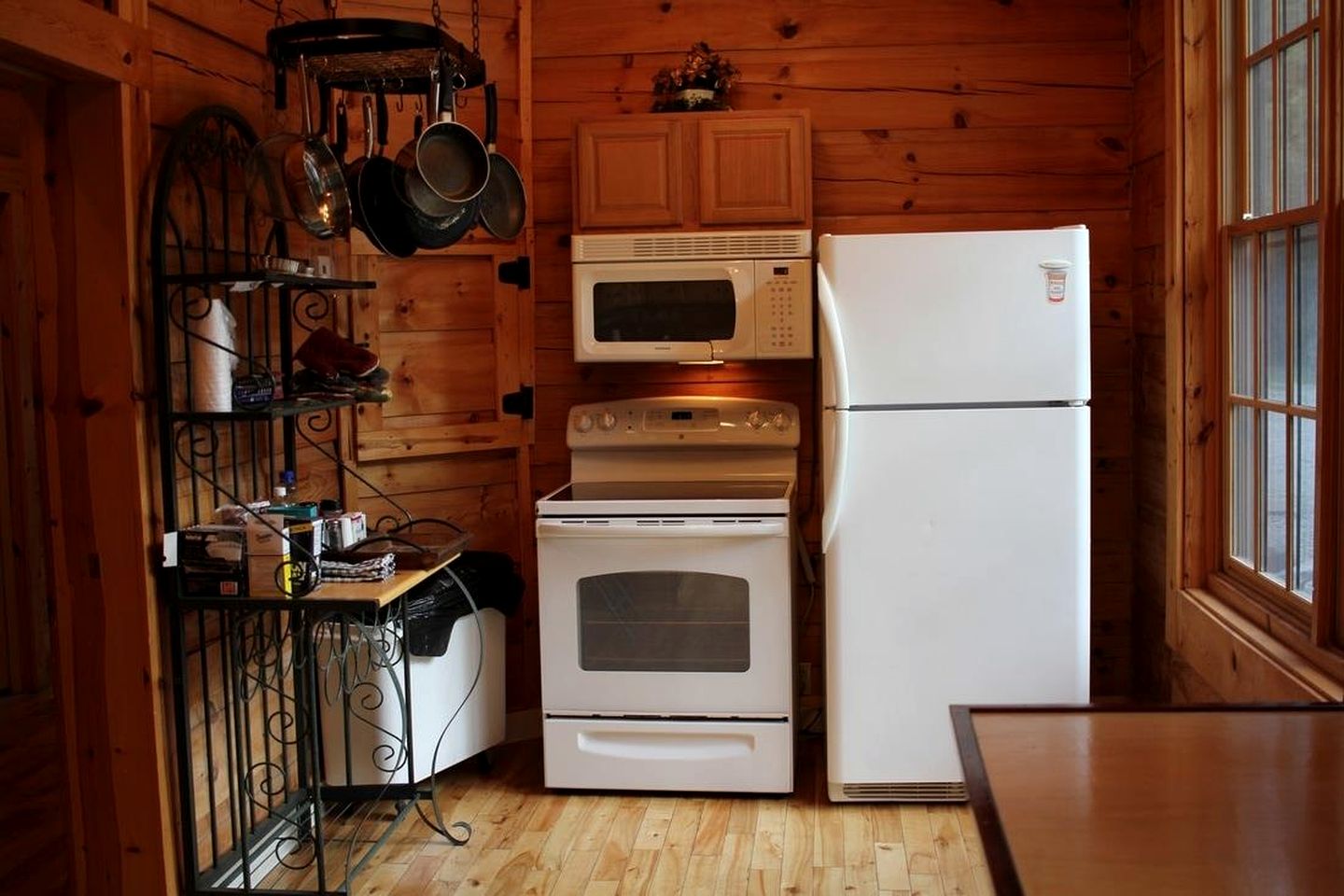 Spacious Lodge with Many Rooms, and Great Nature Surroundings in West Virginia