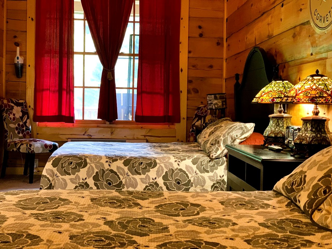 Spacious Lodge with Many Rooms, and Great Nature Surroundings in West Virginia