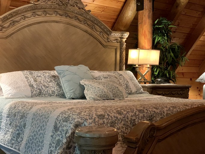 Log Cabins (United States of America, Monterville, West Virginia)