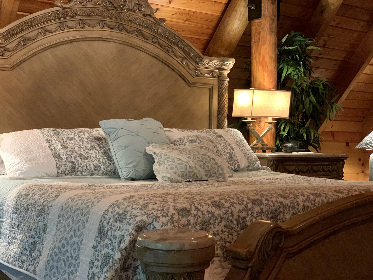 Spacious Lodge with Many Rooms, and Great Nature Surroundings in West Virginia