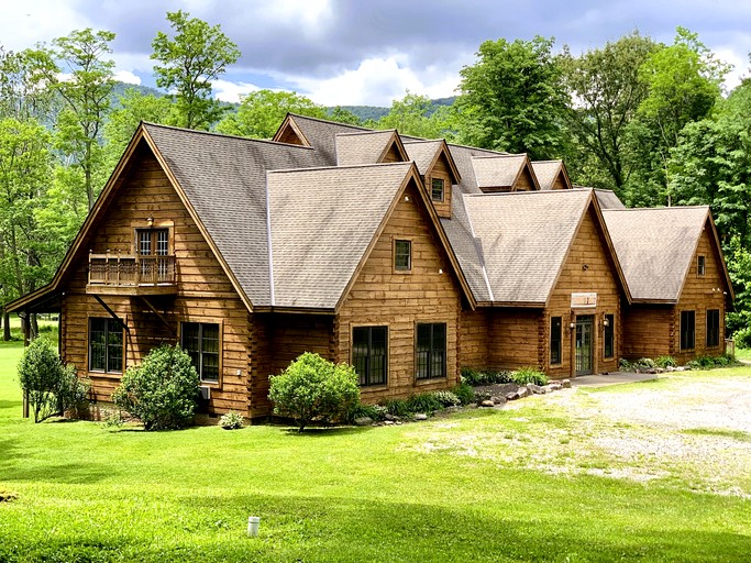 Log Cabins (United States of America, Monterville, West Virginia)