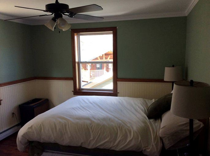 Log Cabins (Greenwood, Maine, United States)