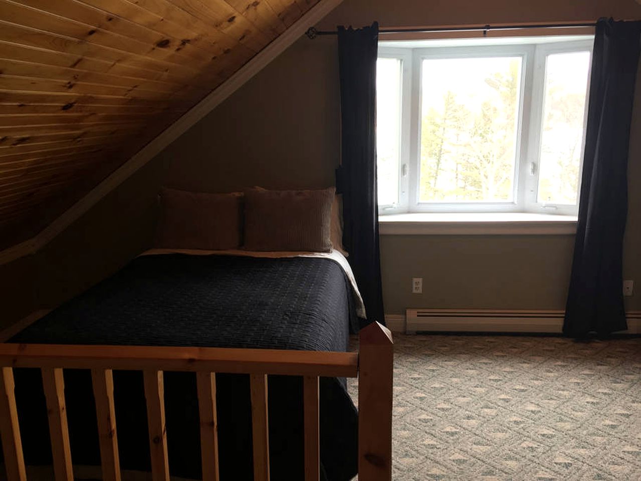 Spacious Log Cabin Rental near South Pond Lake, Maine