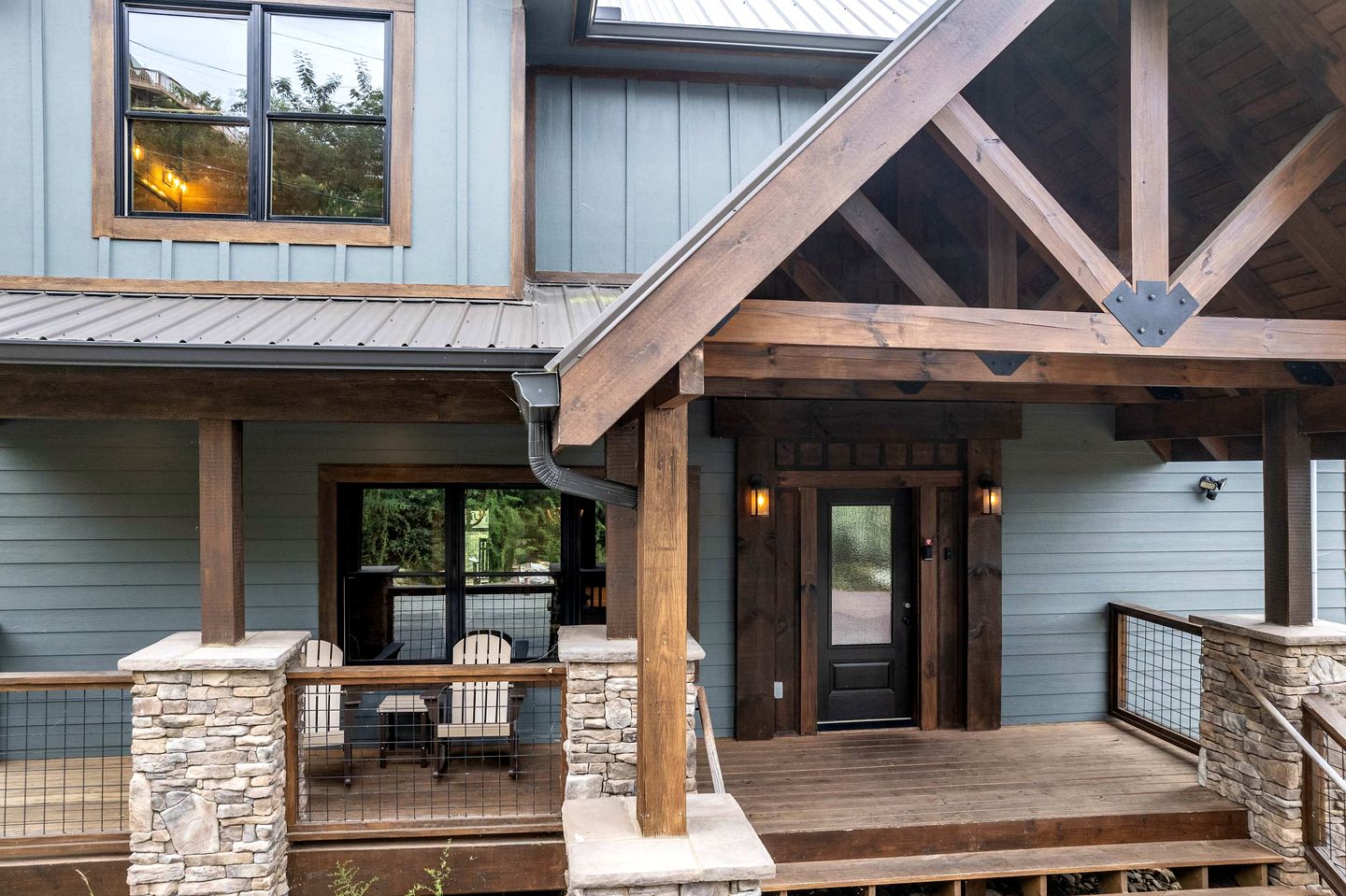 Spacious Luxury Cabin with Game Room near Pigeon Forge Attractions – Gatlinburg, TN