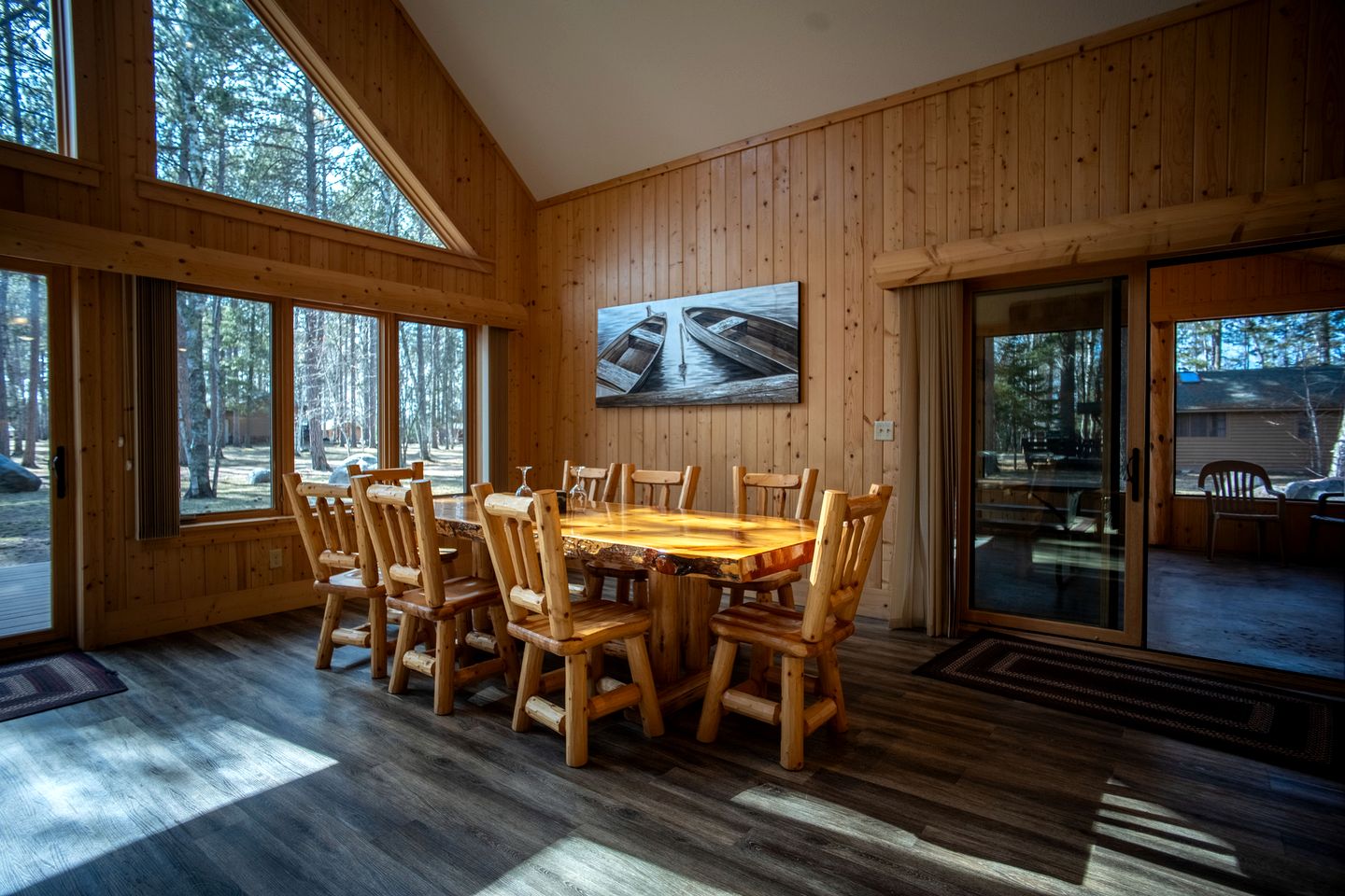 Spacious Luxury Log Cabin with Stone Fireplace & Screened Porch Near Superior National Forest, Babbitt MN