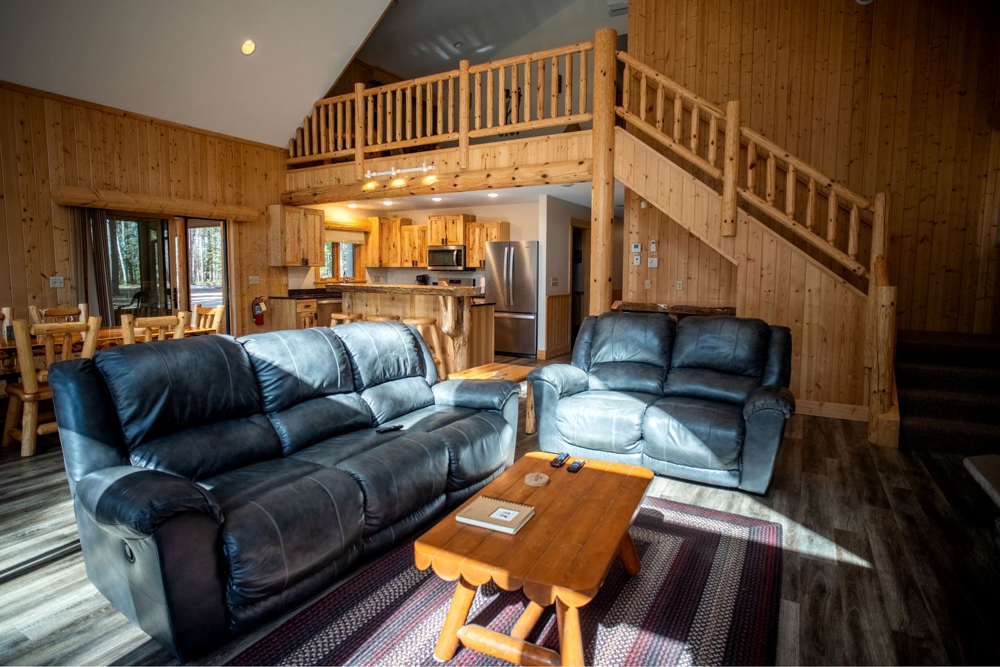 Spacious Luxury Log Cabin with Stone Fireplace & Screened Porch Near Superior National Forest, Babbitt MN