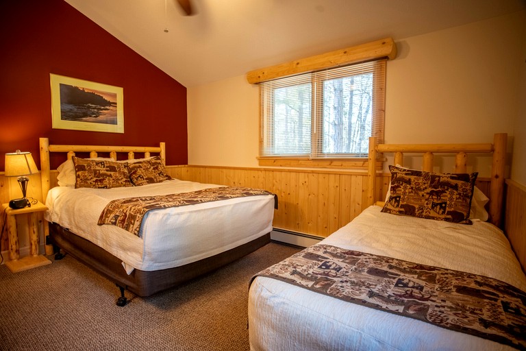 Cabins (United States of America, Babbitt, Minnesota)