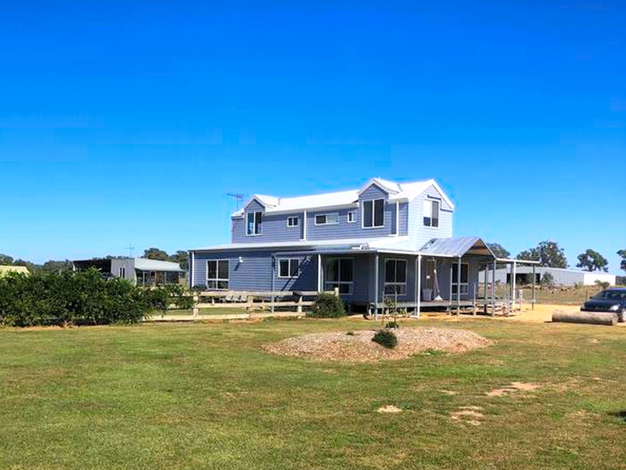 Jackaleah Farm Stay, Cottages, Oxley, Australia Glamping Hub