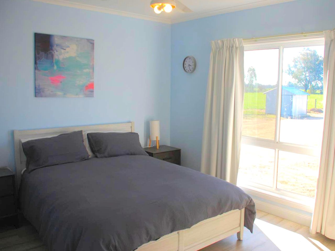 Spacious Oxley Accommodation for a Fun-Filled Farm Stay, Victoria