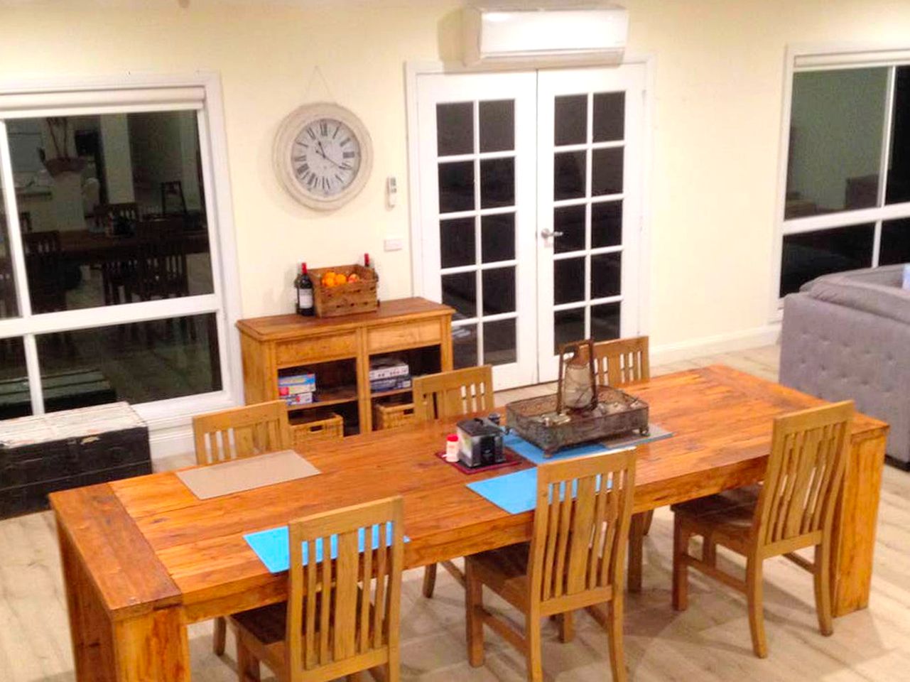 Spacious Oxley Accommodation for a Fun-Filled Farm Stay, Victoria