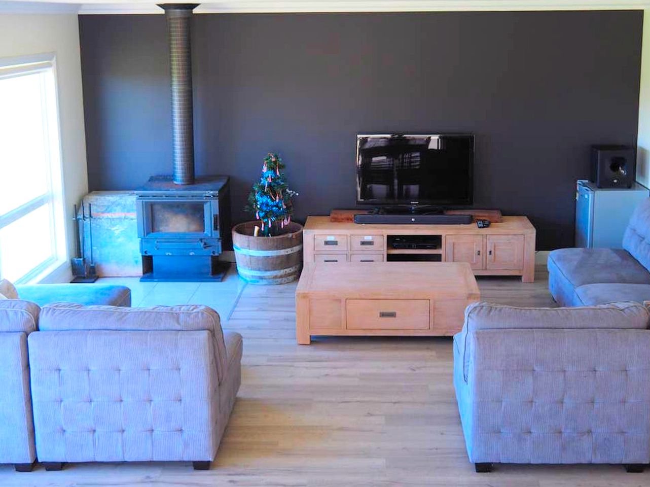 Spacious Oxley Accommodation for a Fun-Filled Farm Stay, Victoria