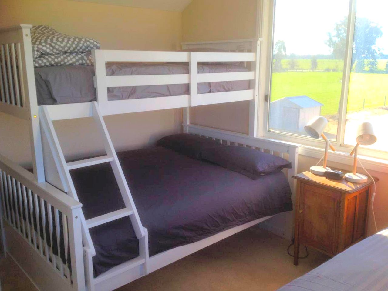 Spacious Oxley Accommodation for a Fun-Filled Farm Stay, Victoria