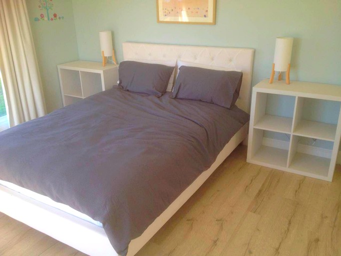 Cottages (Oxley, Victoria, Australia)