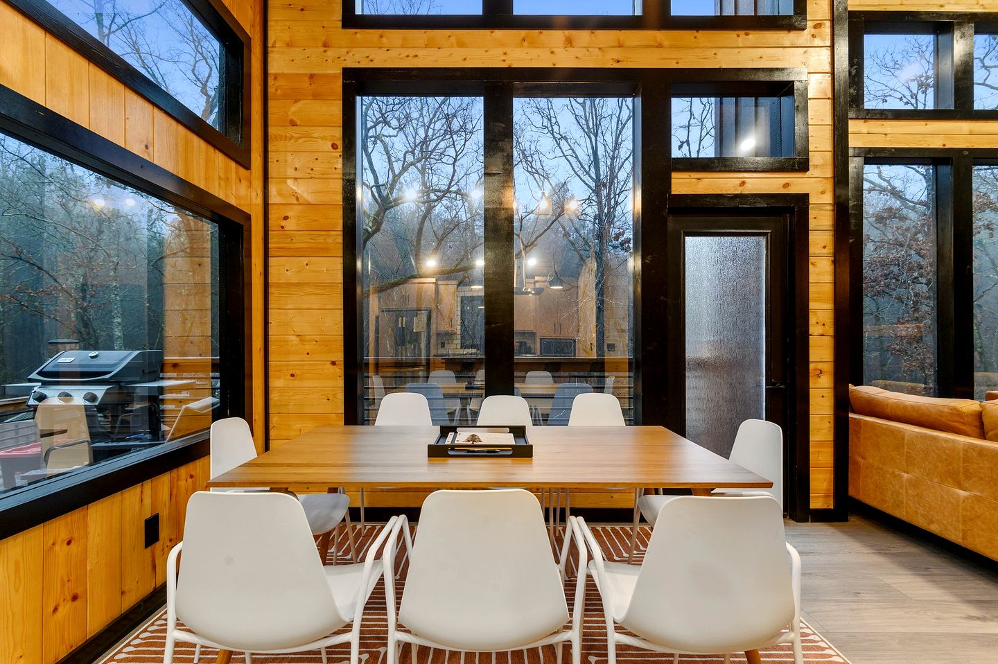 Spacious Modern Cabin with Basketball Court and Sauna in Broken Bow, Oklahoma