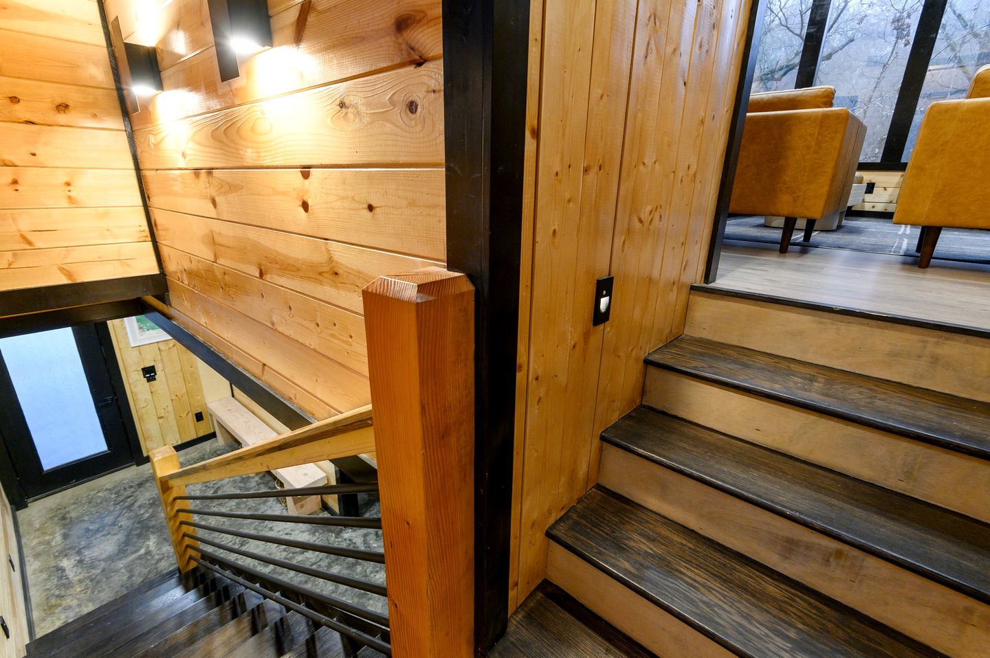 Spacious Modern Cabin with Basketball Court and Sauna in Broken Bow, Oklahoma