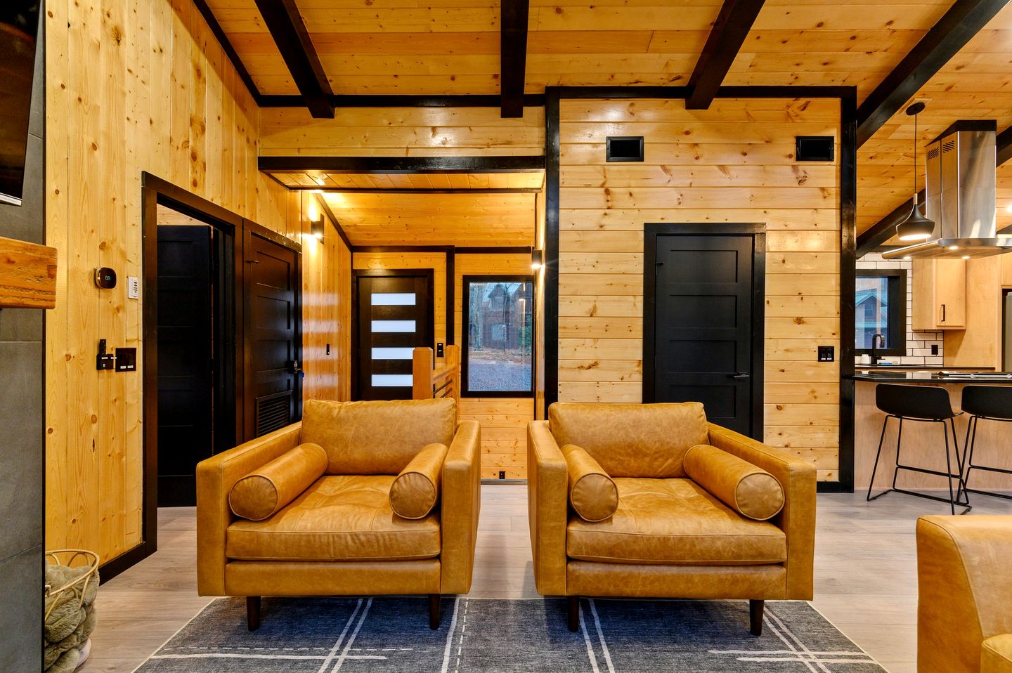 Spacious Modern Cabin with Basketball Court and Sauna in Broken Bow, Oklahoma