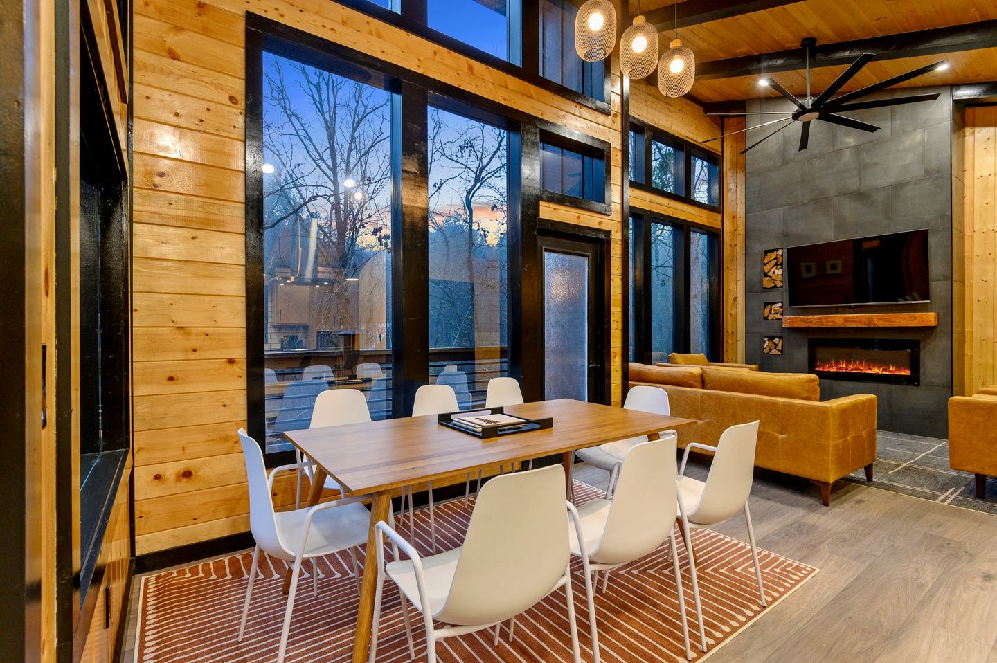 Spacious Modern Cabin with Basketball Court and Sauna in Broken Bow, Oklahoma