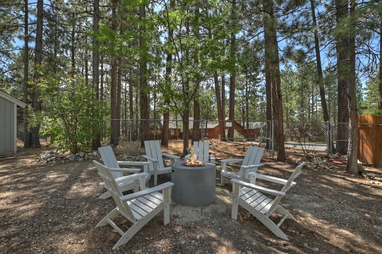 Cabins (United States of America, Big Bear City, California)