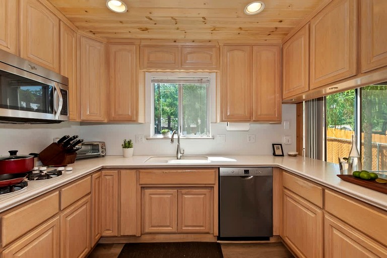 Cabins (United States of America, Big Bear City, California)