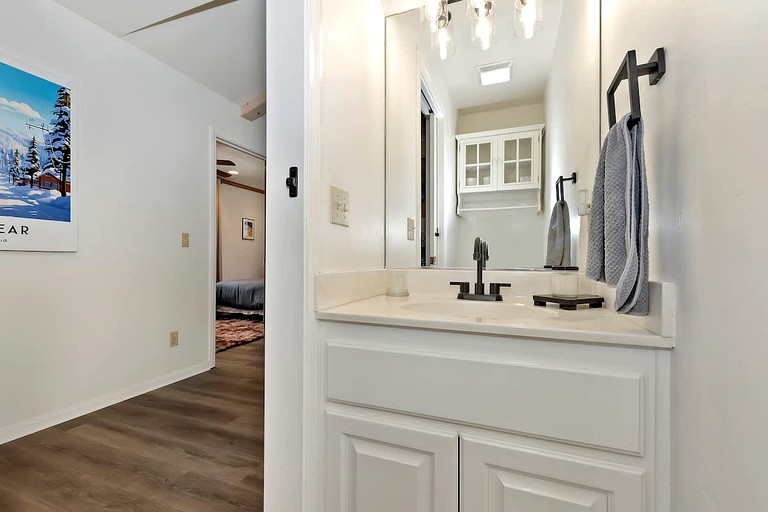 Cabins (United States of America, Big Bear City, California)