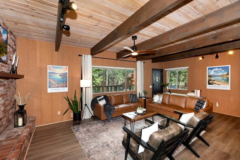 Cabins (United States of America, Big Bear City, California)