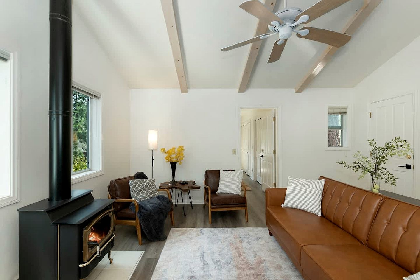 Spacious Modern Cabin Near Big Bear Lake in California