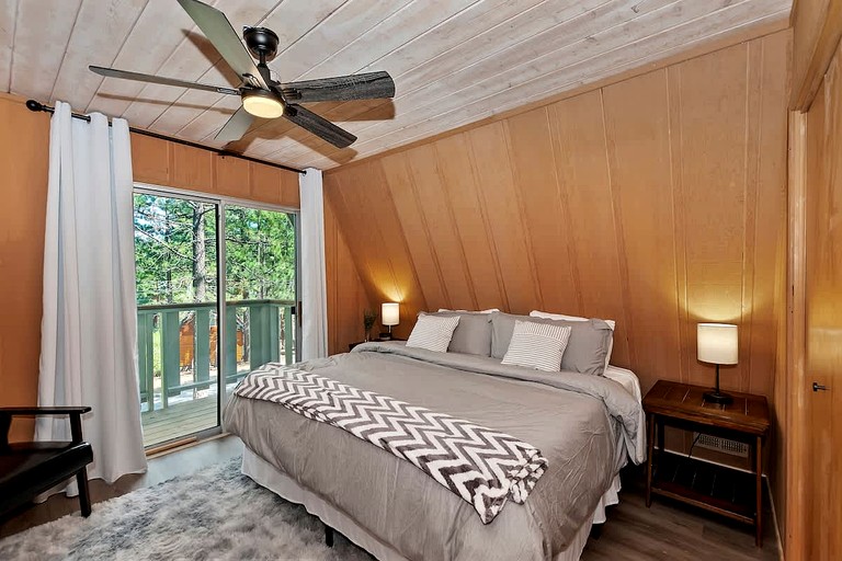 Cabins (United States of America, Big Bear City, California)