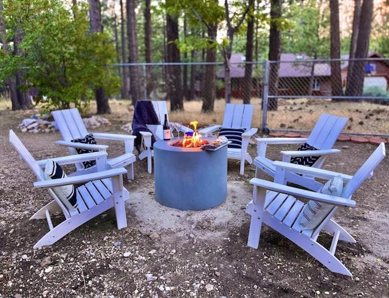 Spacious Modern Cabin Near Big Bear Lake in California