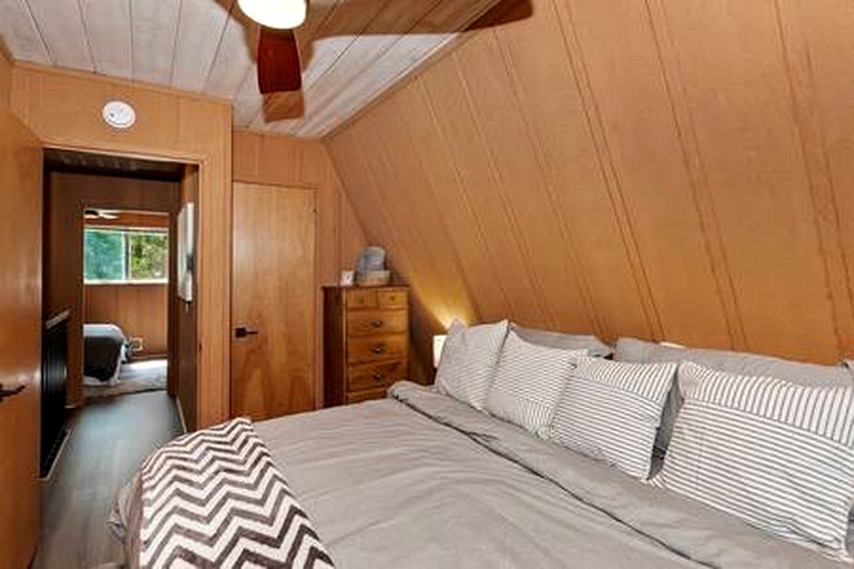 Cabins (United States of America, Big Bear City, California)