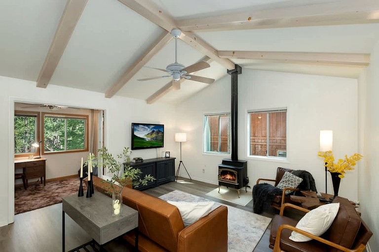 Cabins (United States of America, Big Bear City, California)