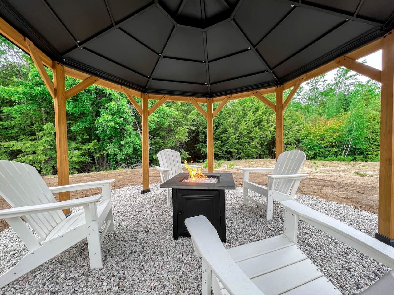 Spacious Modern Cottage with Fire Pit in Bridgton, Maine