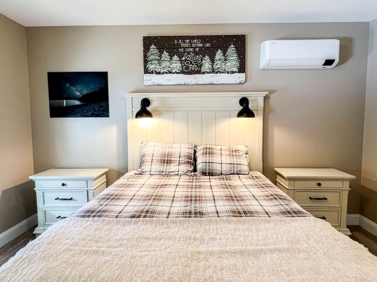 Spacious Modern Cottage with Fire Pit in Bridgton, Maine