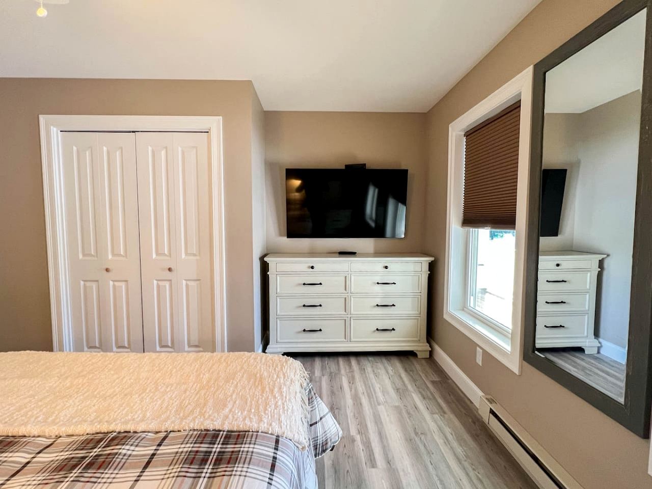 Spacious Modern Cottage with Fire Pit in Bridgton, Maine