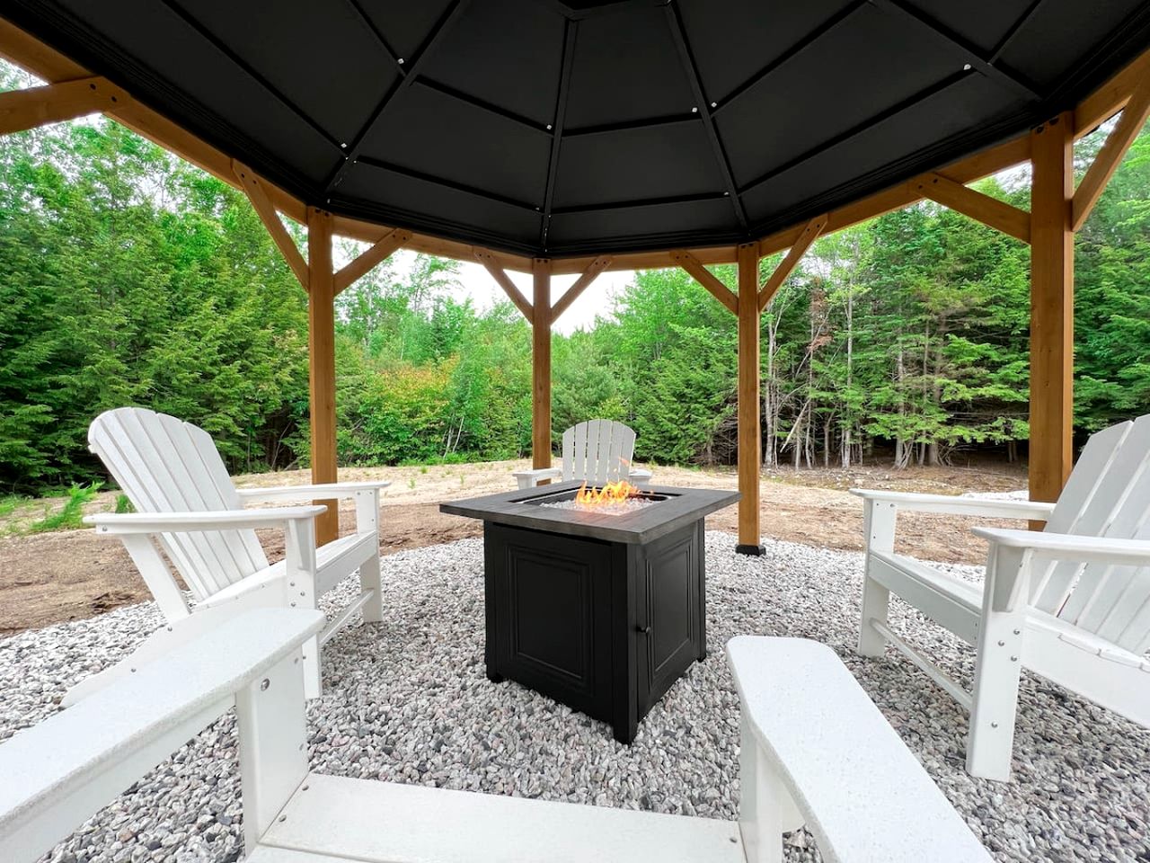 Spacious Modern Cottage with Fire Pit in Bridgton, Maine