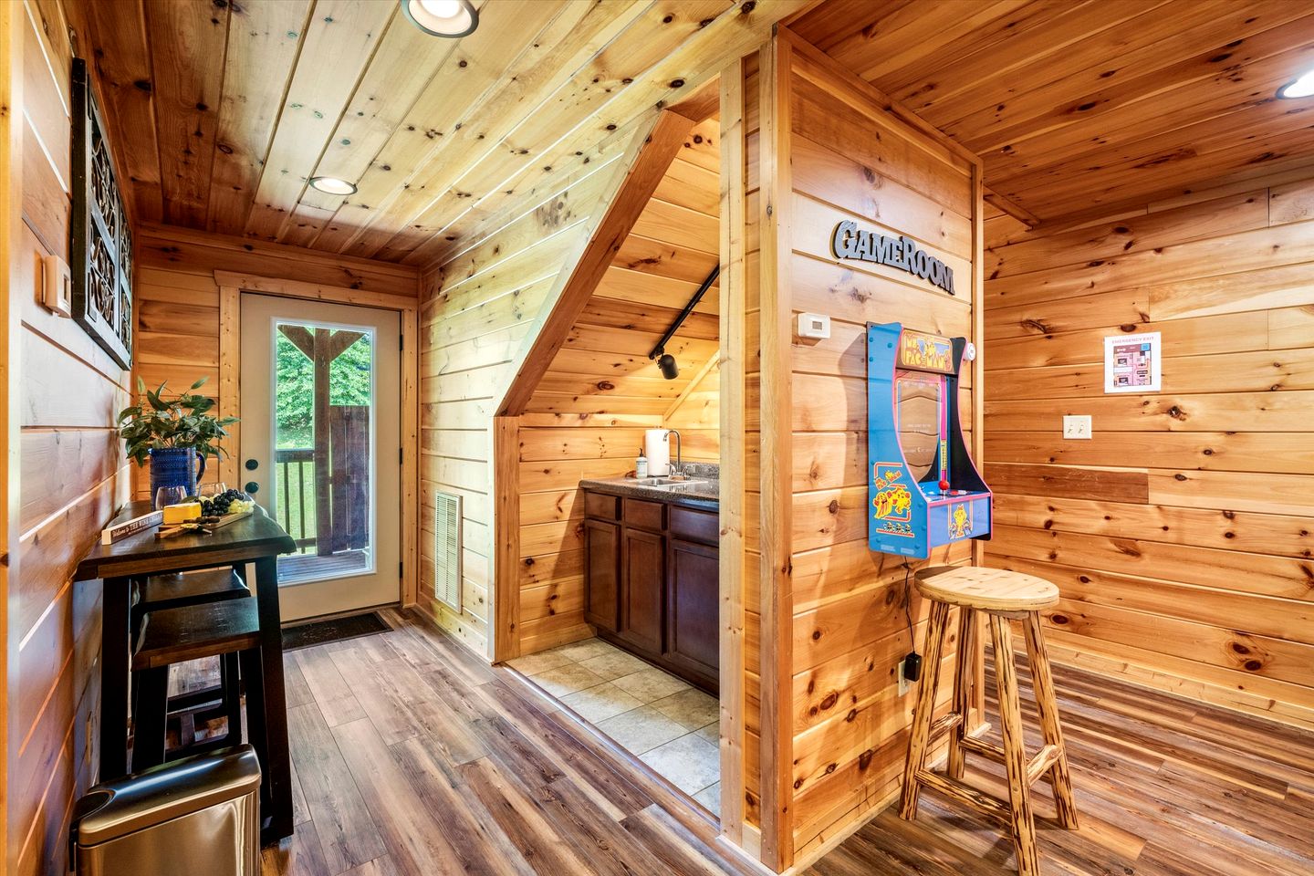 Spacious Mountain Cabin with Hot Tub & Game Room near Downtown Gatlinburg, Tennessee