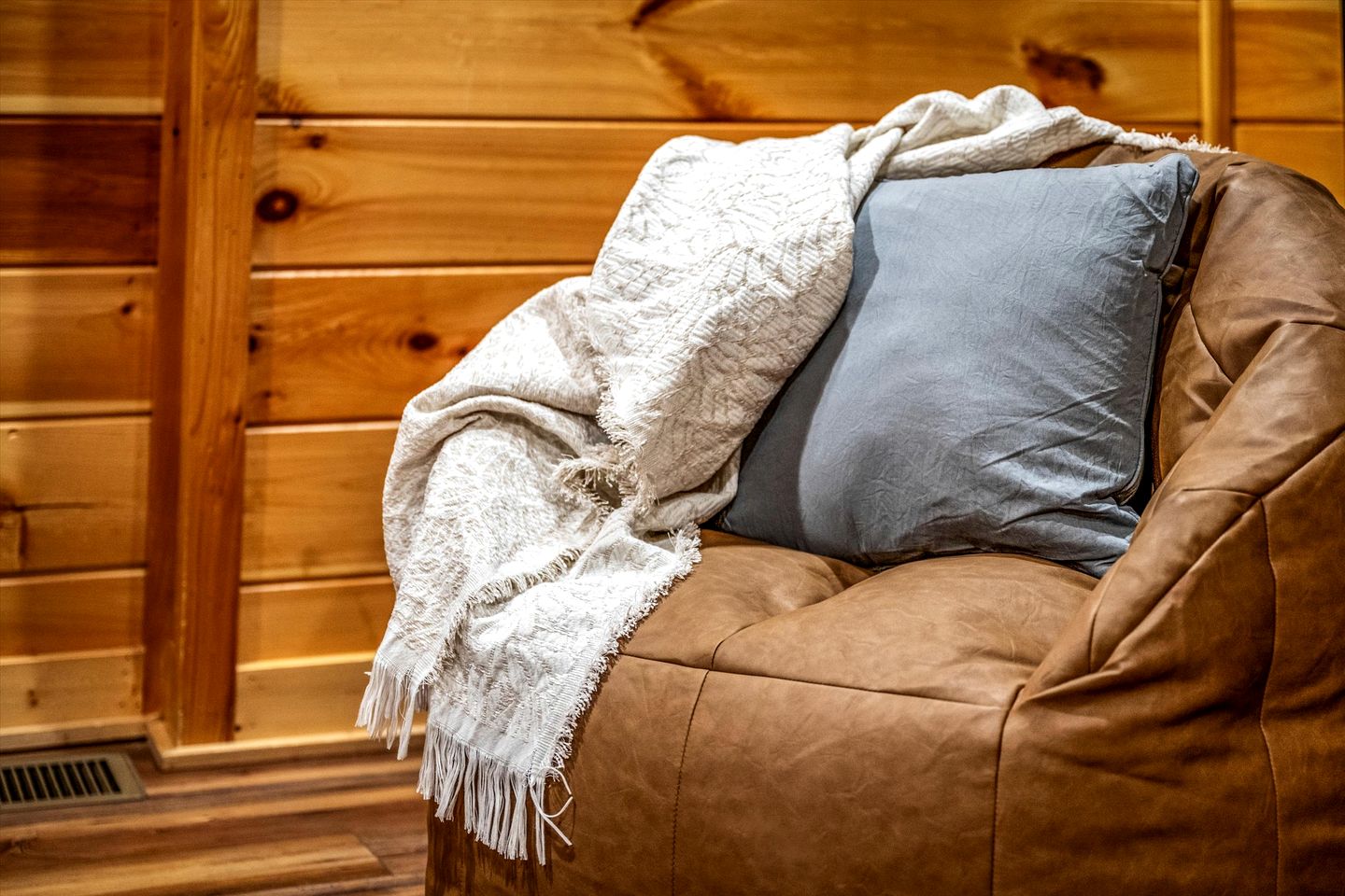 Spacious Mountain Cabin with Hot Tub & Game Room near Downtown Gatlinburg, Tennessee