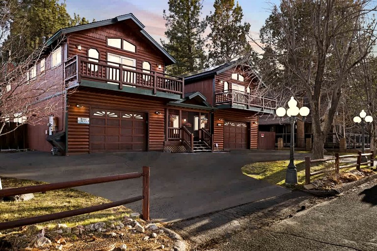 Cabins (United States of America, Big Bear, California)