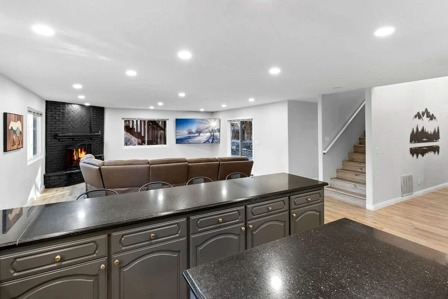 Spacious Mountain Cabin with Hot Tub, Sauna & Play Area Near Big Bear Lake, California