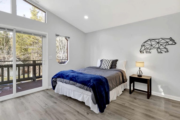 Cabins (United States of America, Big Bear, California)