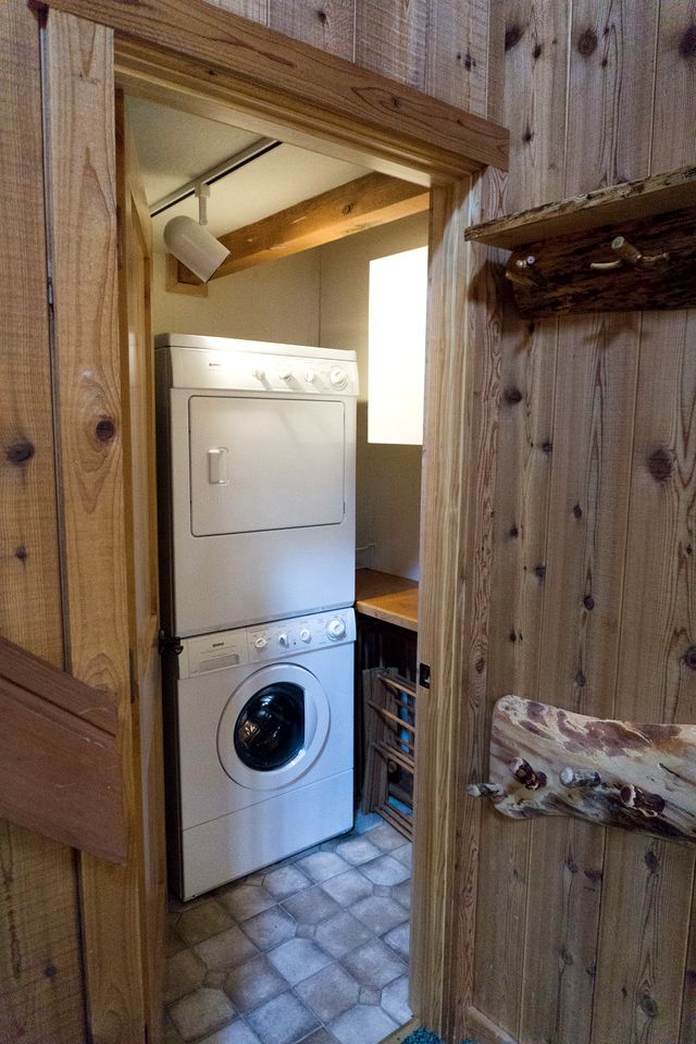 Stately Luxury Cabin Rental with a Fireplace near Northstar Resort, California