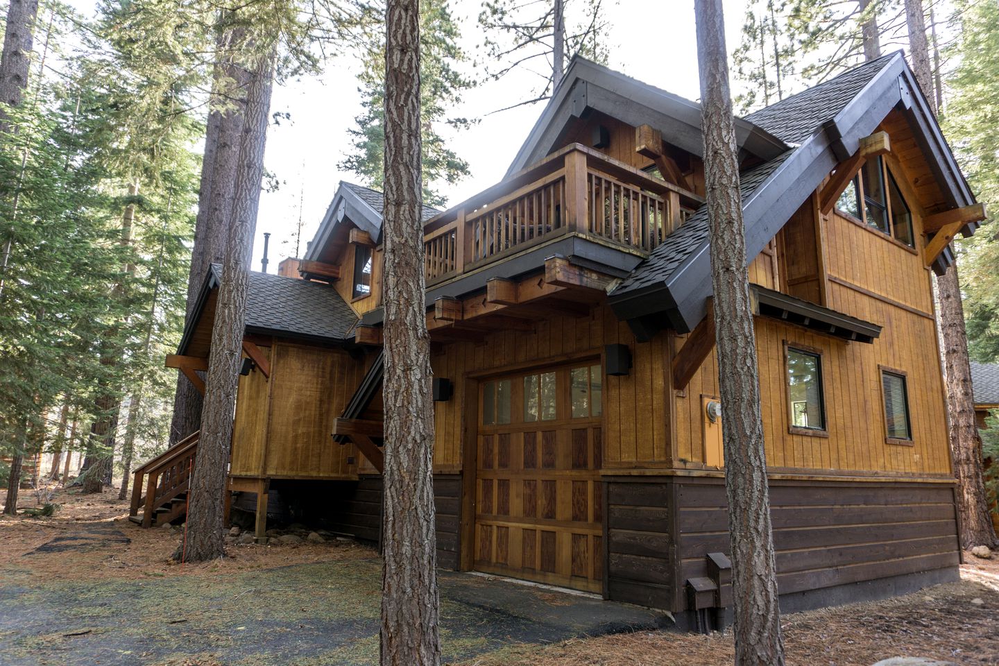 Stately Luxury Cabin Rental with a Fireplace near Northstar Resort, California