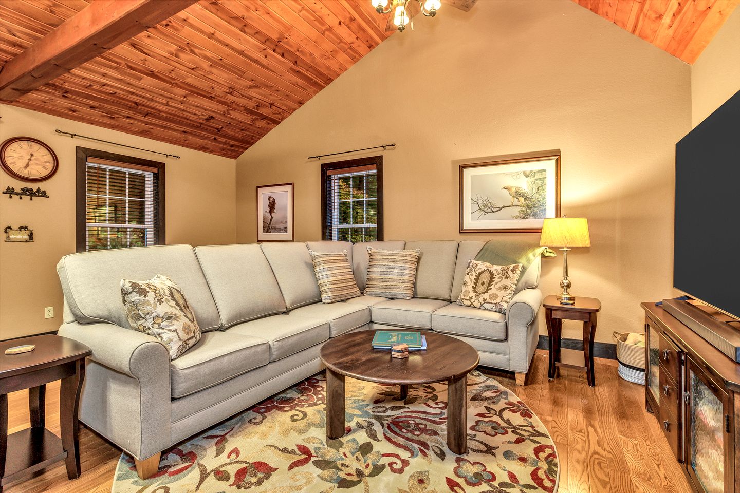 Spacious Mountain Retreat with Bonus Game Room Near Asheville, Barnardsville, NC