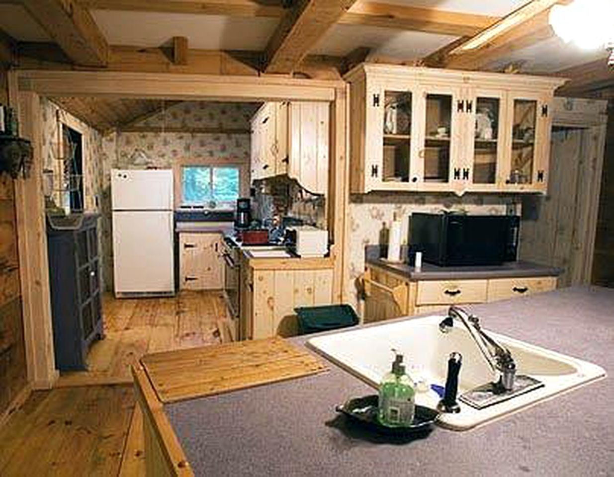 Spacious New England Family Cabin Rental in Pittsfield, New Hampshire