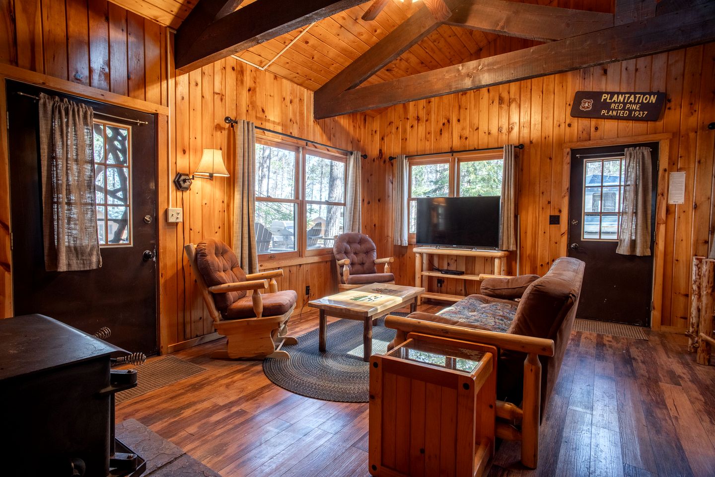 Spacious Northwoods Cabin with Wrap-Around Deck & Lake Views Near Babbitt, Minnesota