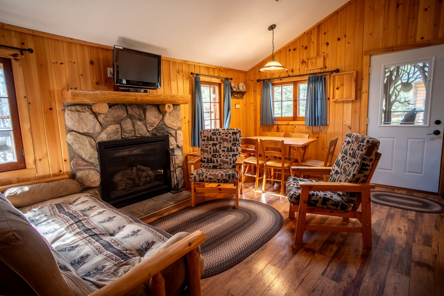 Spacious Northwoods Cabin with Vaulted Ceilings & Stone Fireplace Near Babbitt, Minnesota