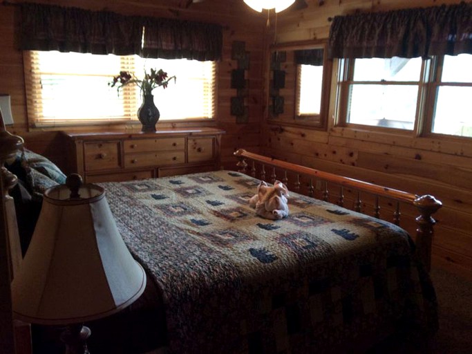 Floating Homes (United States of America, Sevierville, Tennessee)