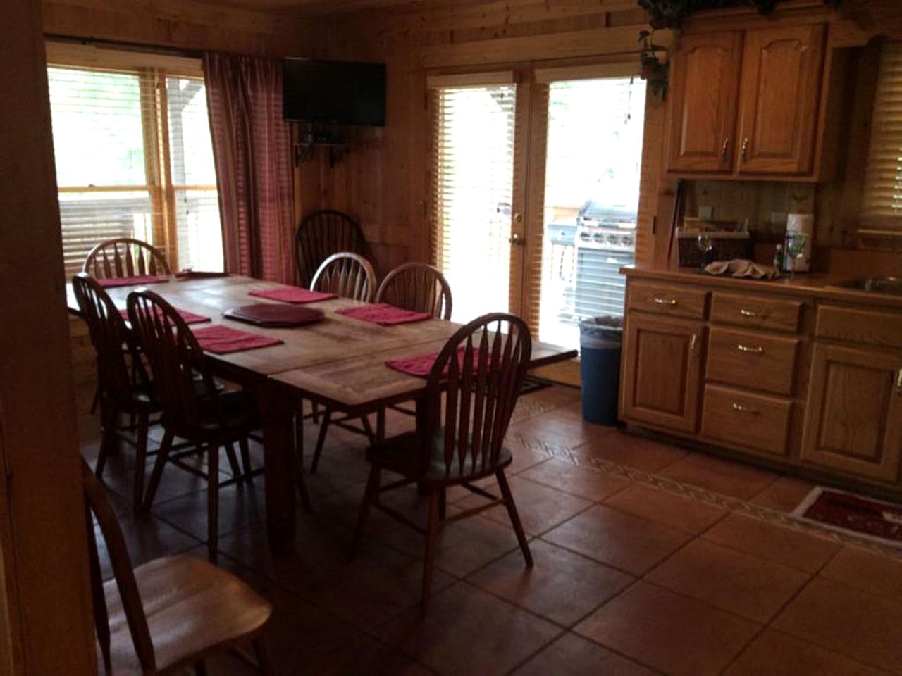 Spacious Cabin in Sevierville, for Relaxing Tennessee Getaways with the Family