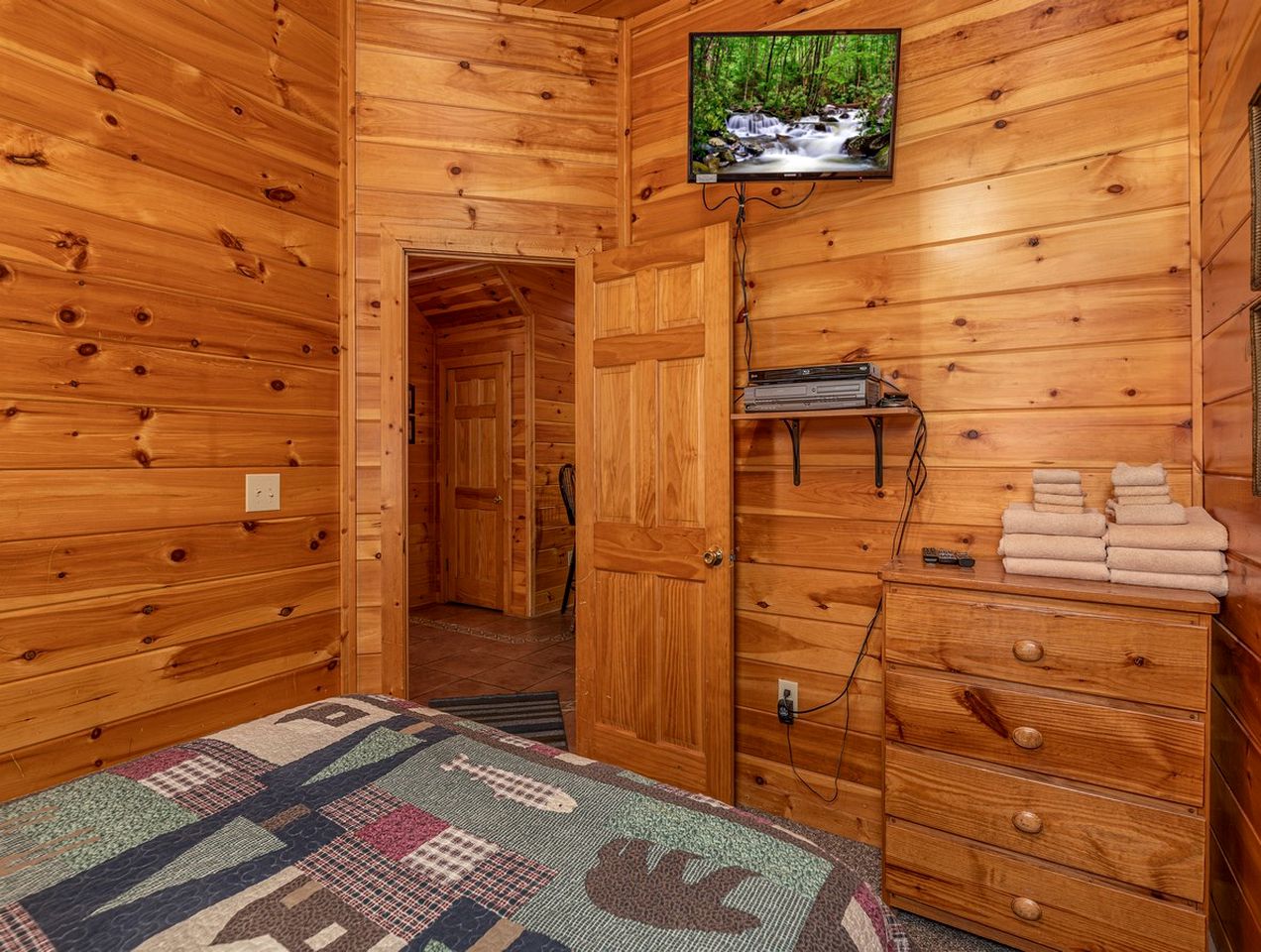 Spacious Cabin in Sevierville, for Relaxing Tennessee Getaways with the Family
