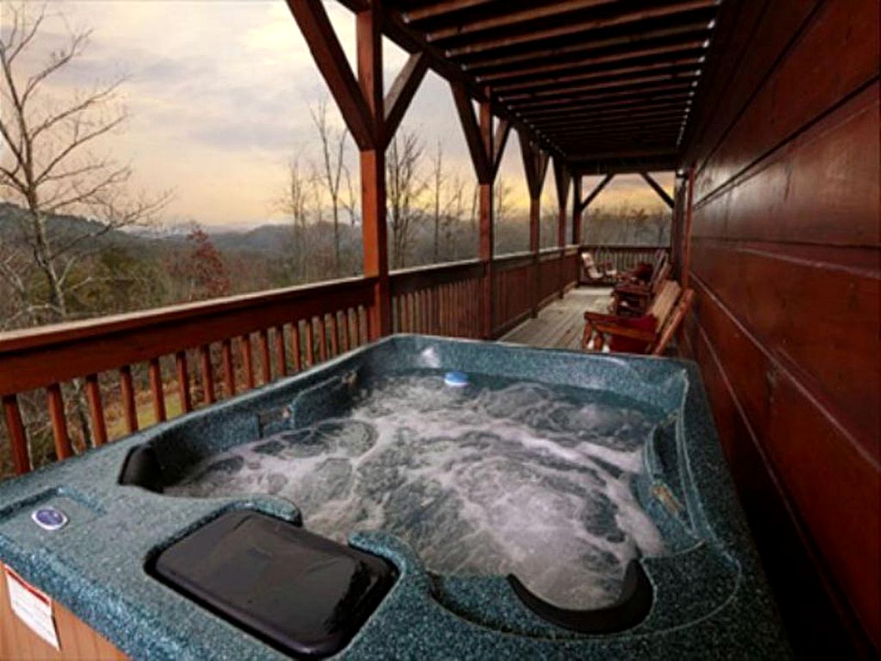Spacious Cabin in Sevierville, for Relaxing Tennessee Getaways with the Family