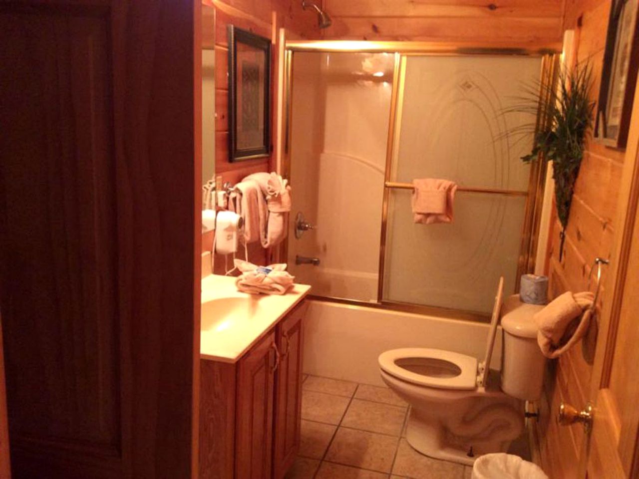 Spacious Cabin in Sevierville, for Relaxing Tennessee Getaways with the Family